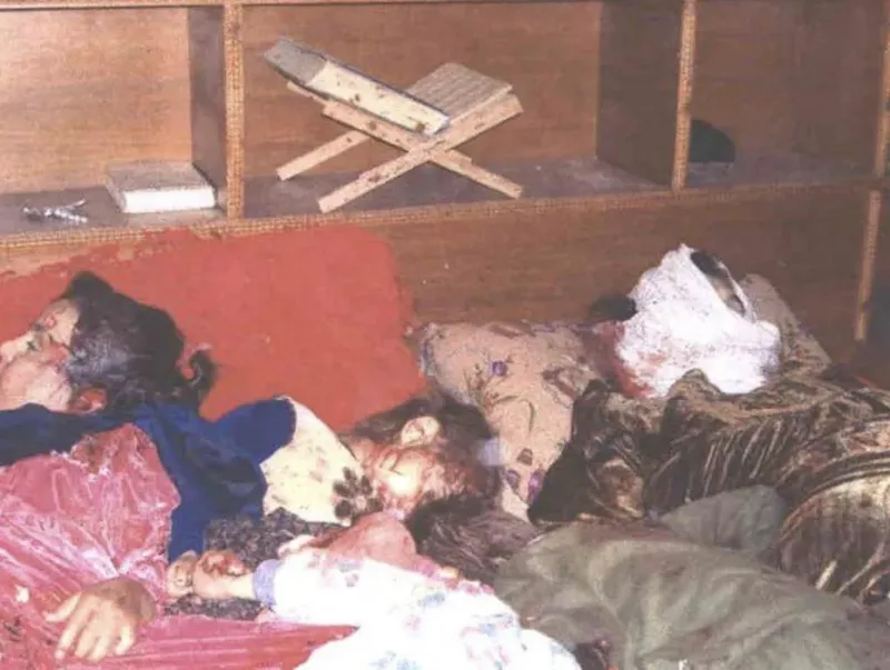 amerikan-askerlerinin-iraktaki-hadisa-katliamina-ait-sok-edici-fotograflari-ortaya-cikti-1724871807721.jpeg Amerikan askerlerinin Irak’taki Hadisa katliamına ait şok edici fotoğrafları 19 yıl sonra ortaya çıktı-6