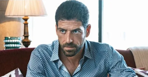 Cemal Hünal çekiçle ev bastı! Issız Adam'ın başı dertte!