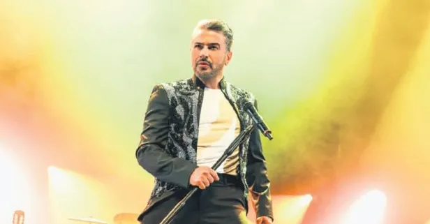 Emre Altuğ yeni projesi ile bomba gibi geliyor!