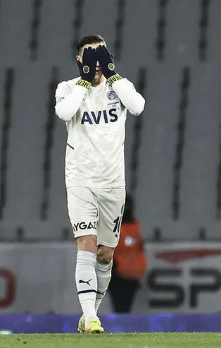 Mesut Özil bıçak altına yatıyor! Fenerbahçe'de şoke eden gelişme