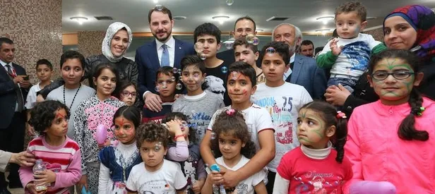 Bakan Albayrak Suriyeli yetimlerle iftar yaptı