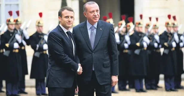 Macron ile görüşen Başkan Erdoğan müzakerelerin desteklenmesinin önemine vurgu yaptı