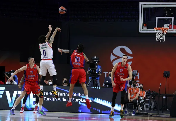 son-dakika-cska-moskovayi-deviren-anadolu-efes-euroleaguede-adini-finale-yazdirdi-1622228543393.jpg