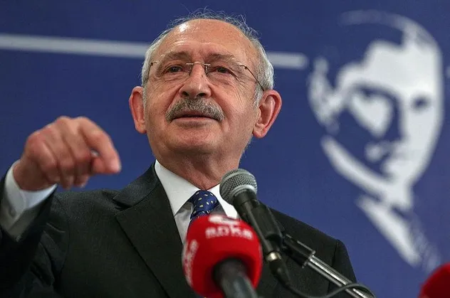 CHP lideri Kemal Kılıçdaroğlu'ndan 2023 çalımı mı? Kurultay bir yıl ertelendi 2023'e kendi ekibiyle girecek