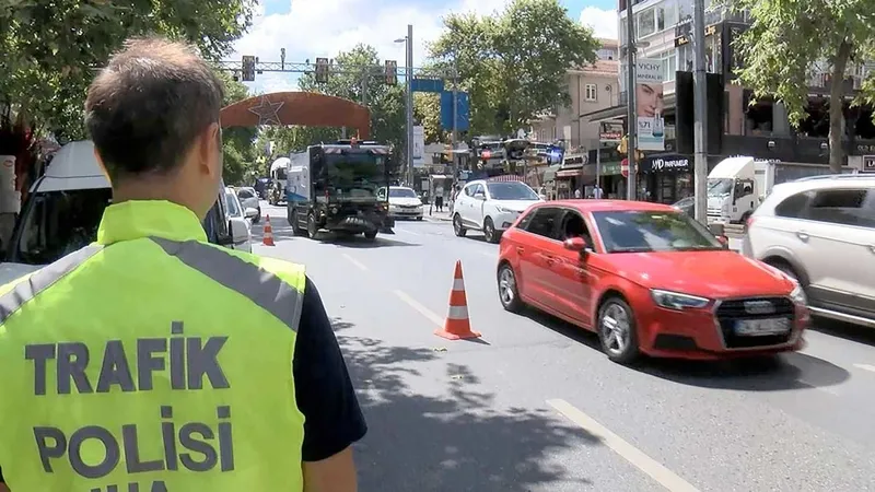 1-mayis-yollar-kapali-mi-2024-taksim-meydani-istiklal-caddesi-kapali-mi-yarin-hangi-yollar-kapali-olacak-saat-1714459573910.jpeg