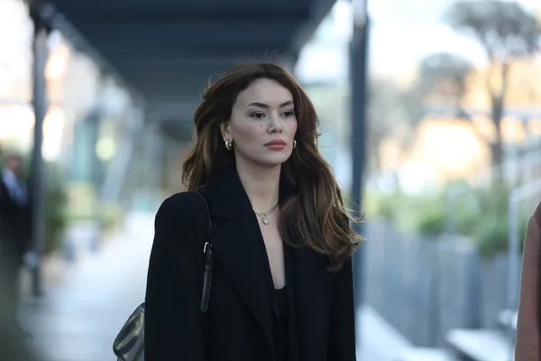 bir-kucuk-gun-isigi-19-bolum-2-fragmani-yayinlandi-seviyorsun-degil-mi-firati-1673623299476.jpg Bir Küçük Gün Işığı 19. bölüm 2. fragmanı yayınlandı: “Seviyorsun değil mi Fırat'ı?”-3