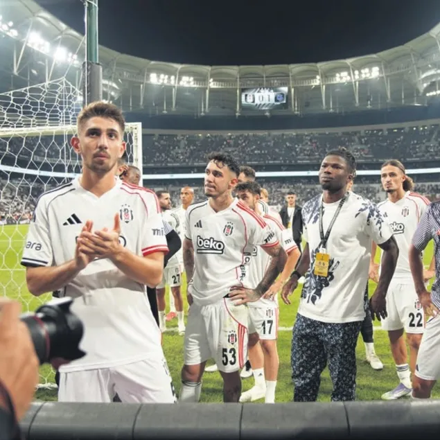 Dolmabahçe’de büyük protesto