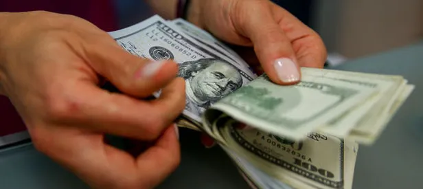 İki günde 1.7 milyar dolar bozduruldu