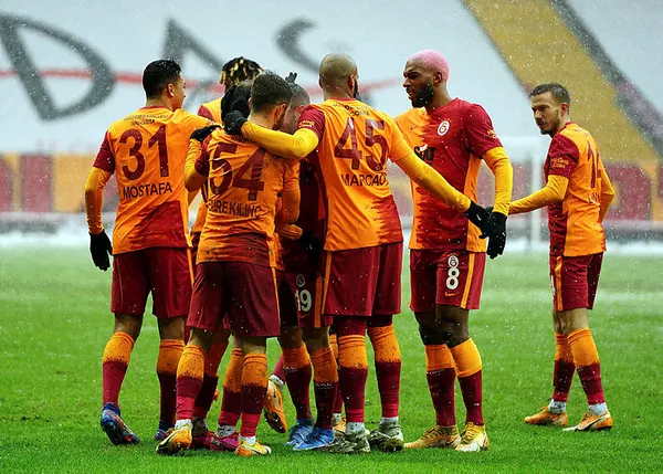 1613727138936.jpg İstatistikler şampiyonu belirledi! Galatasaray, Fenerbahçe, Beşiktaş, Trabzonspor... Kim şampiyon olacak?-6