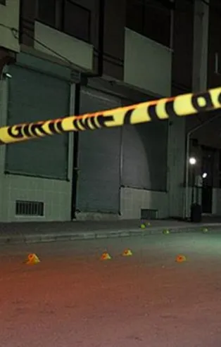 İzmit'te taşkınlık yaptığı için atıldığı barı kurşunladı
