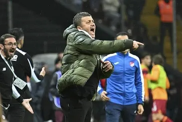 Konyaspor'da teknik direktör Hakan Keleş ile yollar ayrıldı