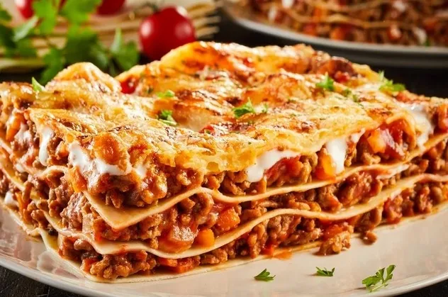 Lazanya nasıl yapılır? Evde pratik ve lezzetli kıymalı lazanya tarifi! Püf noktası…