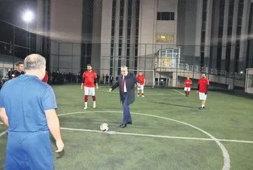 Sahada ’top’landılar