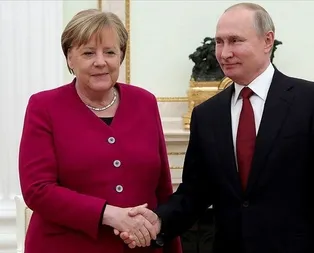Putin ve Merkel’den kritik temas
