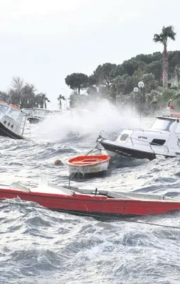 Marmara’yı lodos çarptı