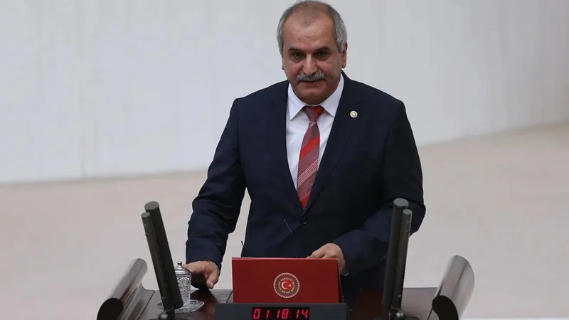 Son dakika: Eski İYİ Parti Milletvekili ve Yeniçağ gazetesi sahibi Ahmet Çelik kardeşi tarafından bıçaklandı! Sağlık durumu nasıl? Ahmet Çelik kimdir?-5
