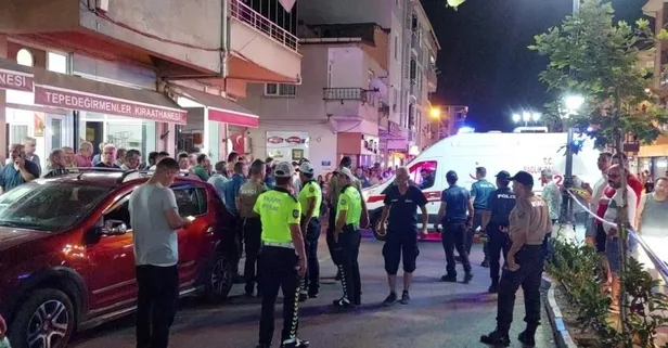 Kontrolden çıkan otomobil kahvehaneye girdi! 11 kişi yaralandı