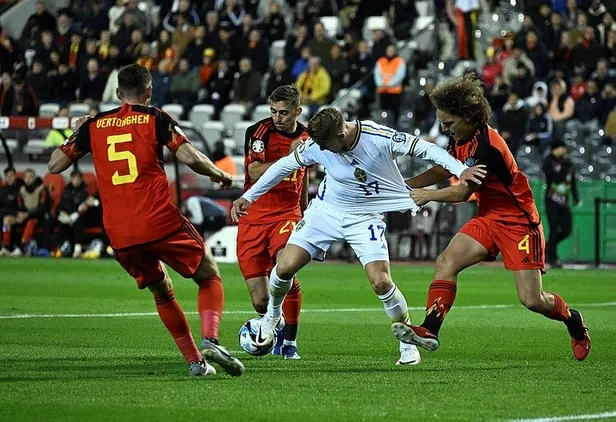 brukselde-silahli-saldiri-euro-2024-elemelerini-izlemeye-giden-2-isvecli-oldu-1697487342137.jpeg