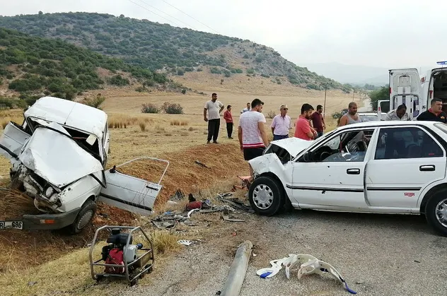 Adana'da trafik kazası: 1 ölü, 4 yaralı