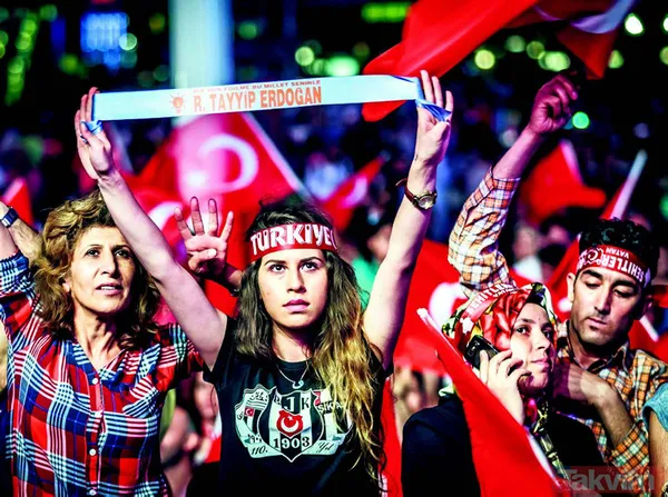 Tankın-tüfeğin gücü halkın gücünü yenemedi! Tarihi 15 Temmuz direnişi 7. yılında: İşte ihanet gecesinin kronolojisi... - 22
