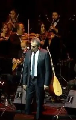 Ekran başındakileri hüzünlendiren türkü!