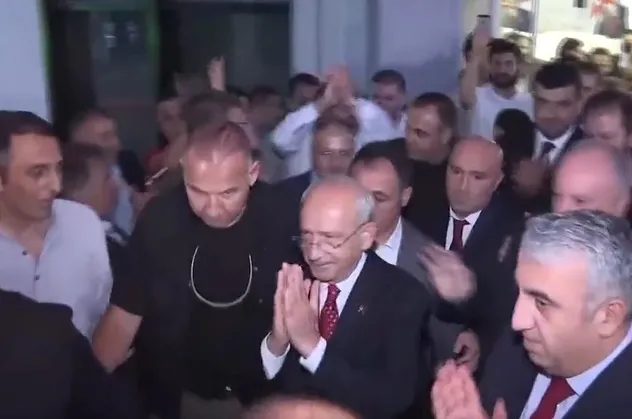 'Bozkurt Kemal' tiyatrosu CHP'nin elinde patladı! Sözde 'ülkücüler' gerçekte 'dernek' buluşması