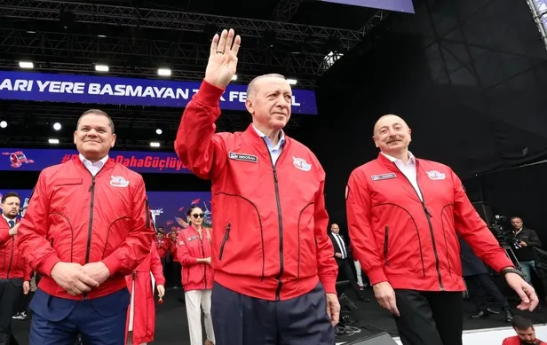 CHP yandaşı Nevşin Mengü'nün TEKNOFEST hazımsızlığı bunu da yaptırdı! Azerbaycan Cumhurbaşkanı Aliyev'e skandal sözler-4