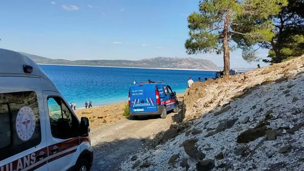 salda-golune-giren-cocuk-boguldu-ailesi-sinir-krizi-gecirdi-1625414111246.jpg Salda Gölü'ne giren çocuk boğuldu! Ailesi sinir krizi geçirdi-7