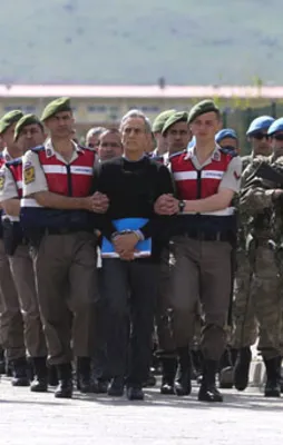 Yalanın bini '1 dolar'