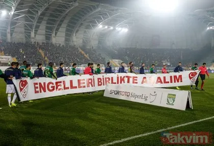 Fenerbahçe taraftarından flaş protesto: Ali Koç istifa!