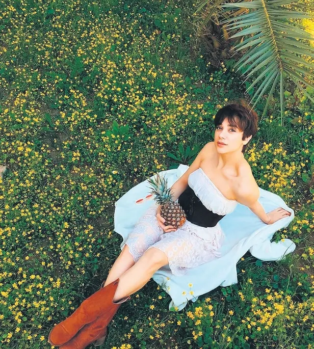 cemal-metin-avci-pinar-gultekini-katlettikten-sonra-hicbir-sey-olmamis-gibi-denize-kostu-1597459563114.jpeg Cemal Metin Avcı Pınar Gültekin'i katlettikten sonra hiçbir şey olmamış gibi denize koştu!-2