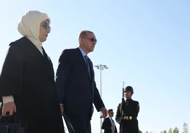 baskan-recep-tayyip-erdogan-ekonomik-isbirligi-teskilatina-katilmak-uzere-ozbekistana-gitti-1699431374110.jpeg Başkan Erdoğan Özbekistan'da! Diplomasi temasları başladı... İlk görüşme Mirziyoyev ile-8
