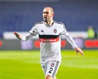 Beşiktaş’ta ilk yolcu Serdar Kurtuluş