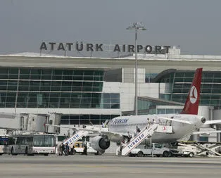 Atatürk Havalimanı’na yıldırım düştü: 1 yaralı