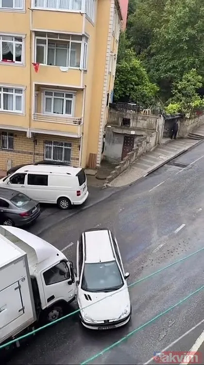 Üsküdar’da İETT otobüsünden yola dökülen mazot ortalığı karıştırdı! Araçlar birbirine girdi