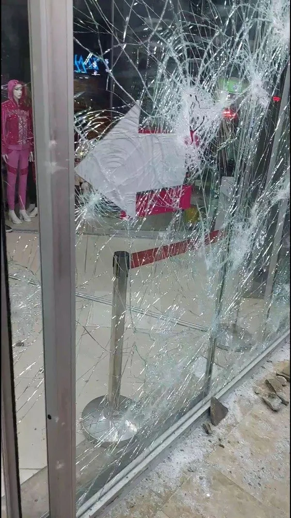 Esenyurt'ta çocukların "sigara kavgası" meydan savaşına döndü! Valilikten flaş açıklama: 7 şüpheli yakalandı!-5