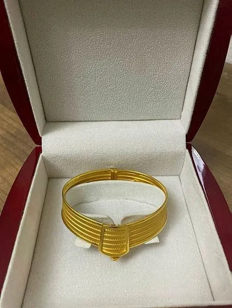 o-bilezik-cocuklarima-torunlarima-hatira-olacak-1642471151180.jpeg Başkan Erdoğan'ın doğum gününde altın bilezik hediye ettiği üniversiteli Tuğçe Öktem'den özel açıklamalar-3