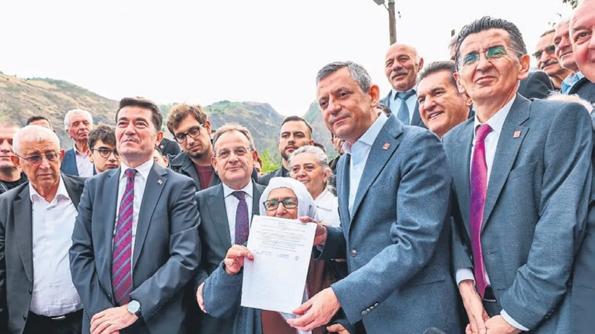 CHP İBB'deki yolsuzluğu vatandaşa fatura etti! Fişleme skandalı, Avcılar'da metrobüs Esenyurt'ta İSKİ faciası, Üsküdar'da ödenmeyen maaşlar