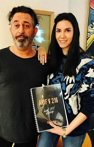 Cem Yılmaz'ın 20 aylık eşi Ahu Yağtu'ya verdiği 10 bin dolarlık nafaka sosyal medyayı ikiye böldü! Gülben Ergen Yağtu'ya, Ece Erken ise Yılmaz'a destek verdi