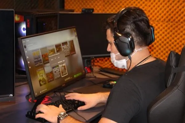 SON DAKİKA: Oyun oynayıp ayda 10 bin TL kazanan var! Kovid-19 e- Spora ilgiyi arttırdı-3