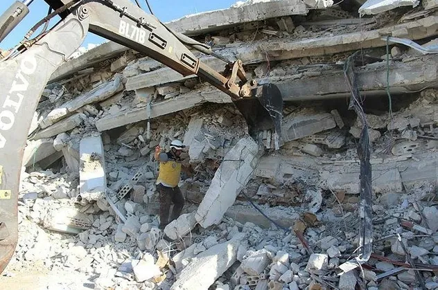 Son dakika: Suriye'de patlama! 32 kişi öldü