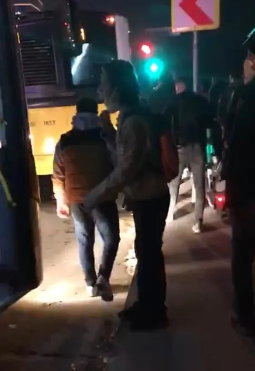 İETT yine bildiğiniz gibi! Başakşehir'de kaza Sarıyer'de arıza...-4