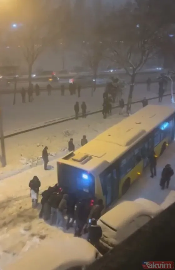İstanbul’da kar yağdı trafik kilitlendi! İETT otobüsleri yine yolda kaldı - 2