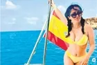 Dünyaca ünlü oyuncu Salma Hayek bikinili pozuyla ortalığı salladı!