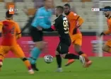 Yeni Malatyaspor - Galatasaray maçında hakemle çarpışan Adem Büyük sakatlık geçirdi