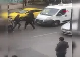 Yol verme kavgasında sopalarla saldırdılar