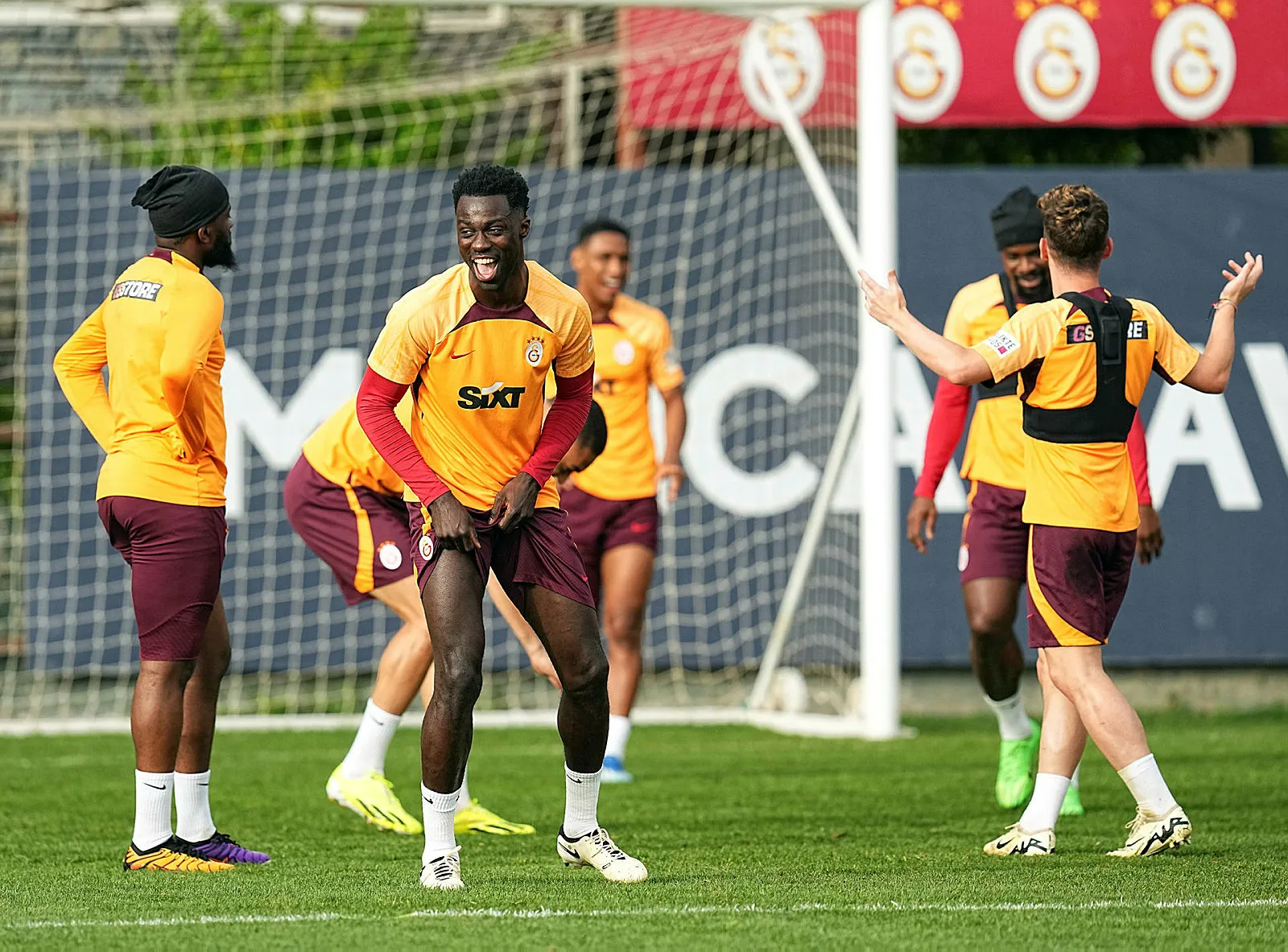 Zaha'dan Icardi sorusuna flaş yanıt! "Herkesi takip edemem" - 1