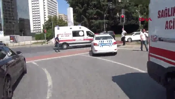 İstanbul'da emekli astsubay taksiciden faciayı önleyen hamle! Kalp krizi geçirdiğini anlayınca aracını yeşilliğe çıkararak durdu