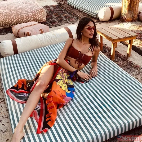 Dilan Çiçek Deniz elini korkak alıştırmadı! Derin göğüs dekoltesi ile peş peşe paylaştı sosyal medya ayağa kalktı - 3