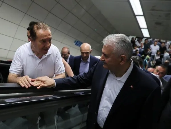 Başbakan Yıldırım metro ve Marmaray'ı kullandı-10